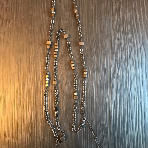 2 Lia Sophia long necklaces - Picture 5 of 5